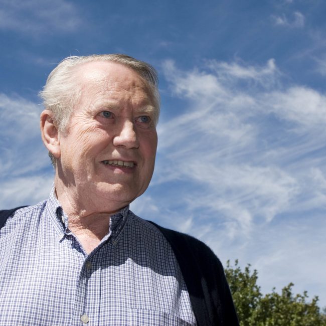 Chuck Feeney, Cornell’s ‘third founder,’ dies at 92